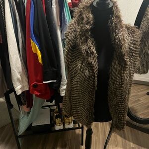UK2LA Brown Faux Fur Accent Vest